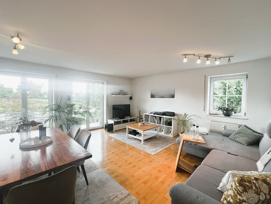 3-Zimmerwohnung mit Küche und Balkon