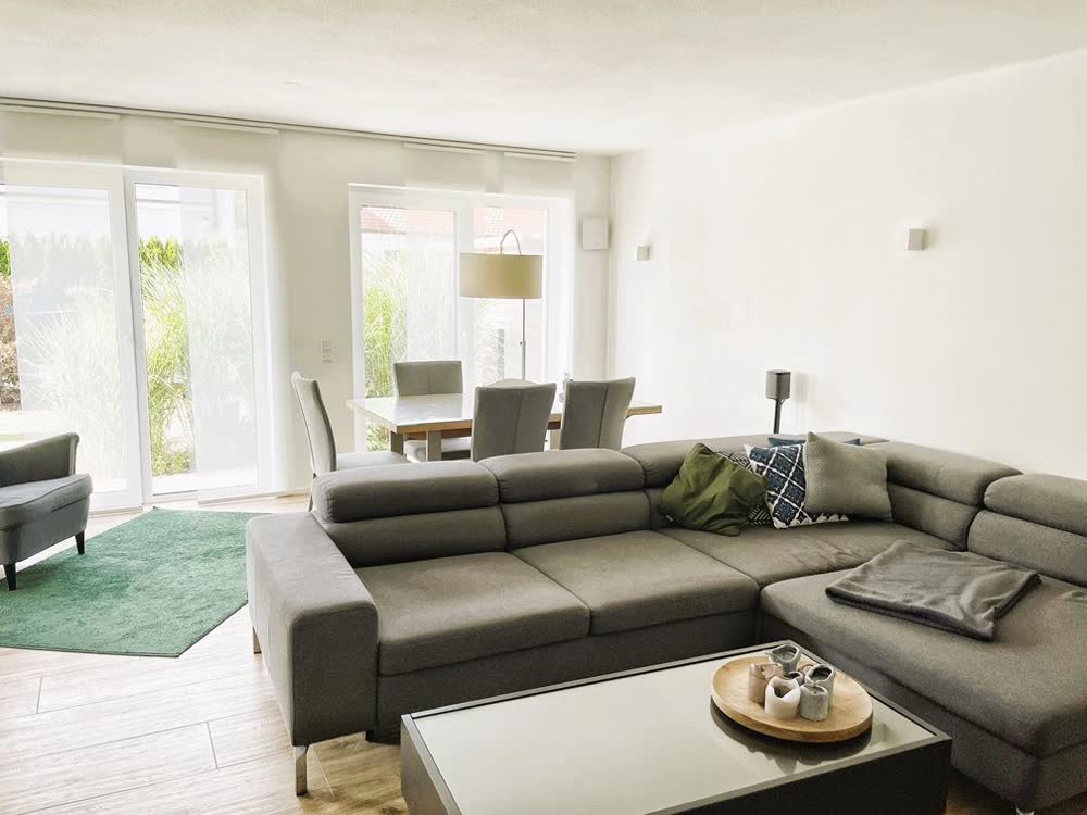 4-Zimmer-Erdgeschosswohnung mit Küche und Tiefgarage in bester Lage