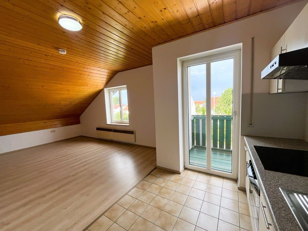 1-Zimmerwohnung mit Küche und Balkon