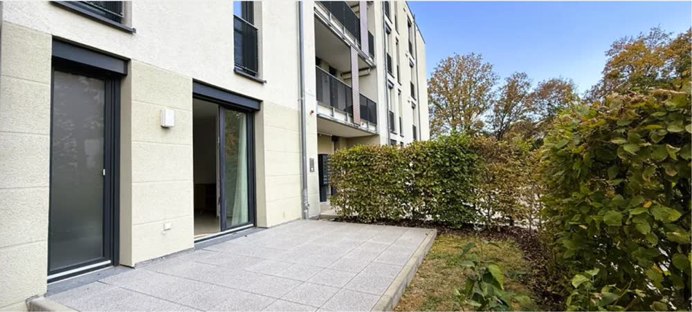 2-Zimmer-Erdgeschosswohnung mit Terrasse, Küche und TG